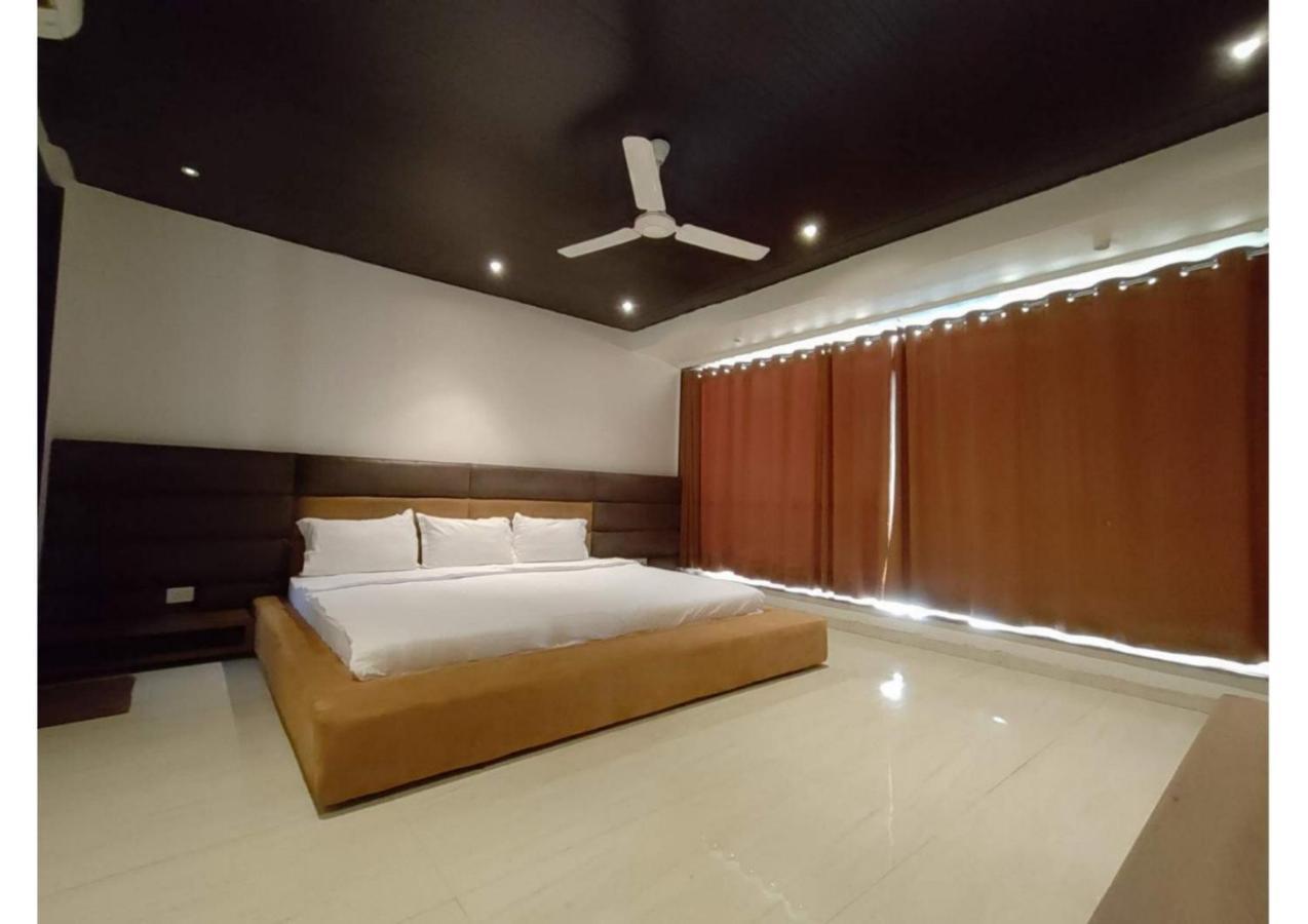 Air Infinity Casa Pool 5Bhk Villa Igatpuri Exteriör bild