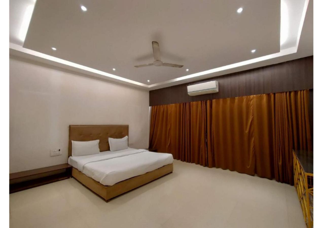 Air Infinity Casa Pool 5Bhk Villa Igatpuri Exteriör bild